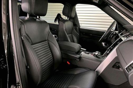 2025 Land Rover Discovery S