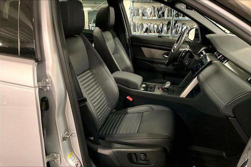 2025 Land Rover Discovery Sport SE