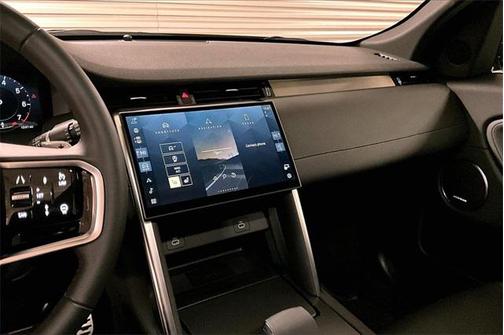 2025 Land Rover Discovery Sport SE