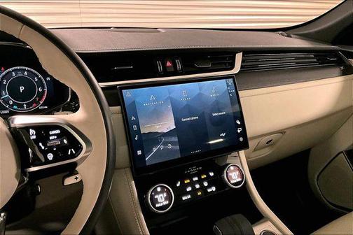 2025 Jaguar F-PACE P250 R-Dynamic S