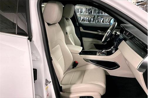 2025 Jaguar F-PACE P250