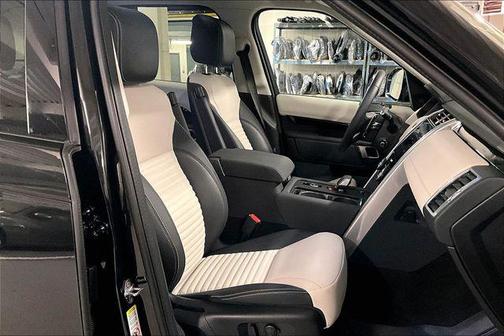 2025 Land Rover Discovery S