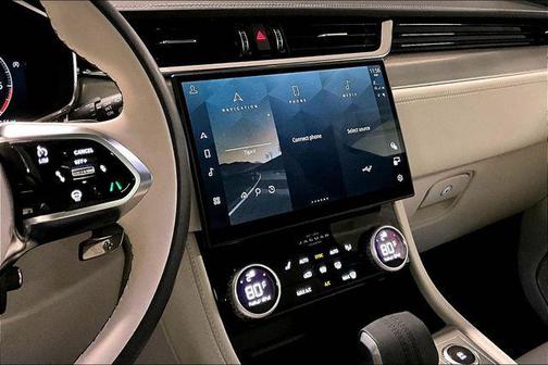 2025 Jaguar F-PACE P250 R-Dynamic S