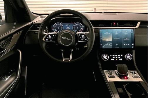 2025 Jaguar F-PACE P250