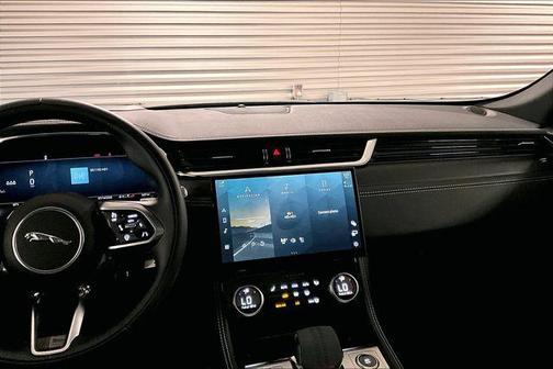 2025 Jaguar F-PACE P250