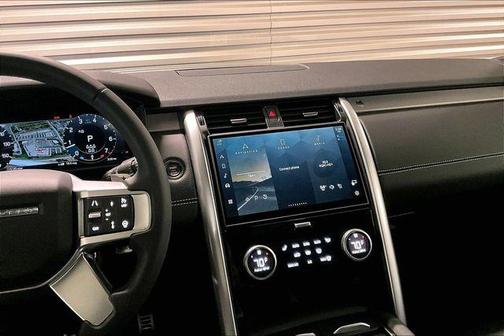Eiger Grey Metallic 2025 Land Rover Discovery Dynamic SE