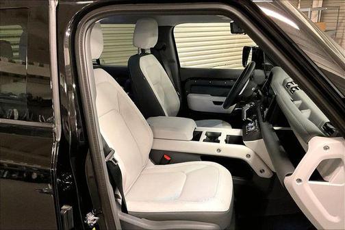 Santorini Black Metallic 2025 Land Rover Defender S