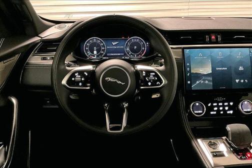 2024 Jaguar F-PACE P250