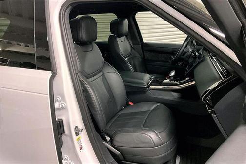 2024 Land Rover Range Rover Sport SE