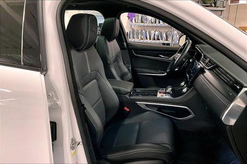 2025 Jaguar F-PACE P250