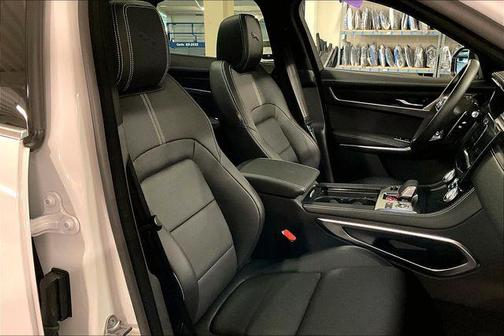 2025 Jaguar F-PACE P250