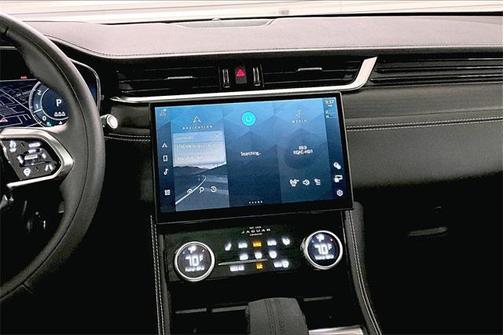 2025 Jaguar F-PACE P250