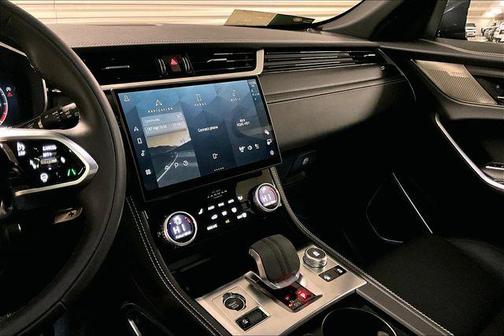 2025 Jaguar F-PACE P250