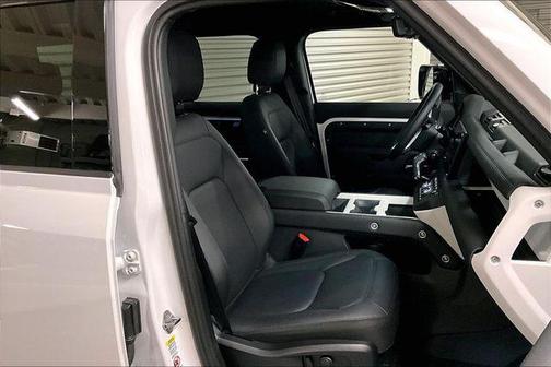 2025 Land Rover Defender S