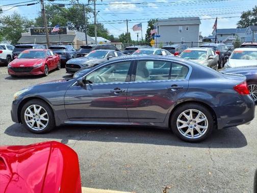 2011 INFINITI G37x Base