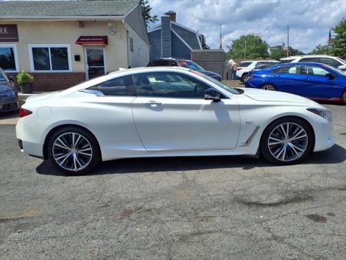 2018 INFINITI Q60 3.0T LUXE