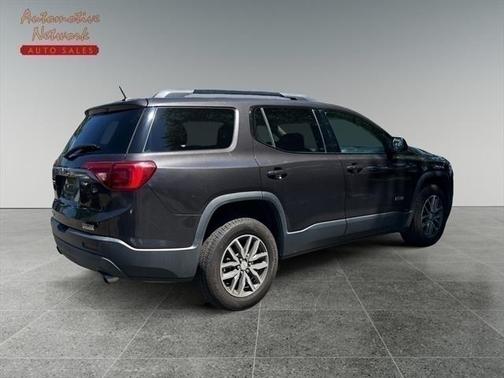 2017 GMC Acadia SLE-2