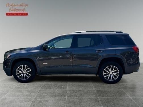 2017 GMC Acadia SLE-2
