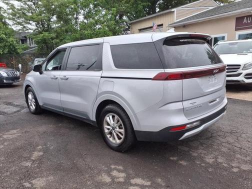 2022 Kia Carnival LX