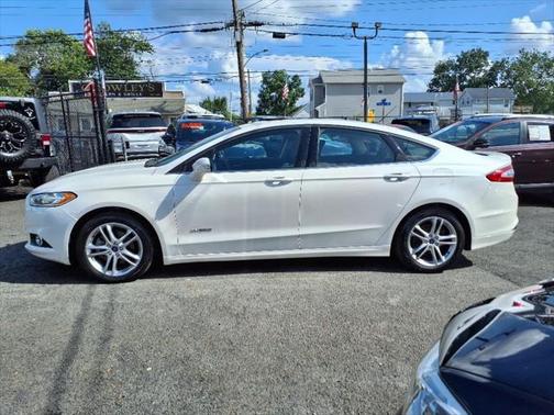 2016 Ford Fusion Hybrid SE
