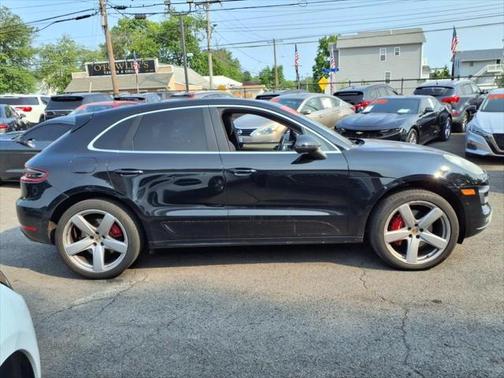 2015 Porsche Macan Turbo