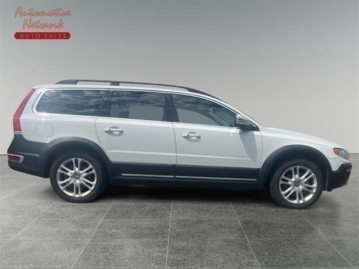 2016 Volvo XC70 T5 Drive-E Premier