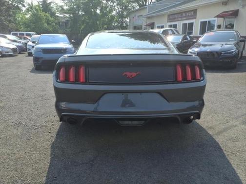 2015 Ford Mustang V6