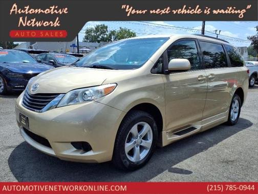 2012 Toyota Sienna LE