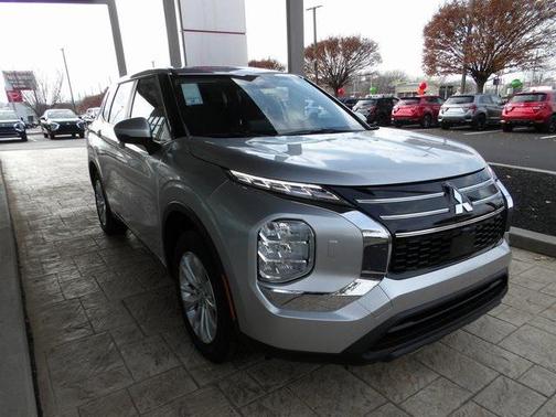 2025 Mitsubishi Outlander ES 2.5 S-AWC