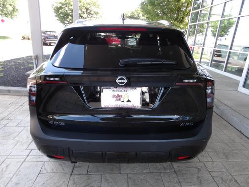 Super Black 2026 Nissan Kicks SV