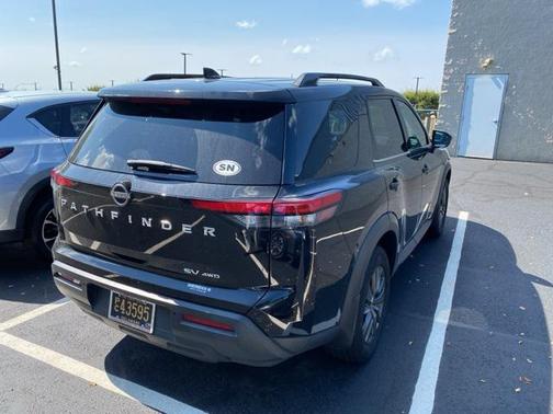 2022 Nissan Pathfinder SV 4WD