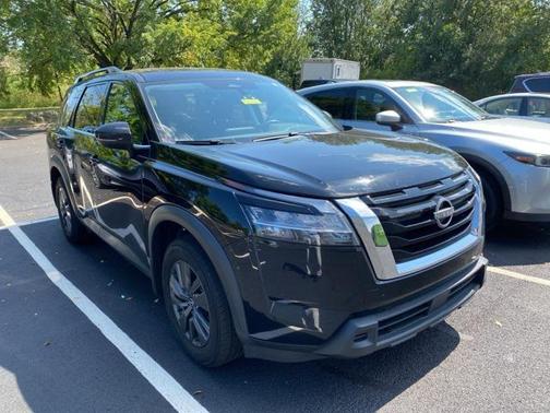 2022 Nissan Pathfinder SV 4WD