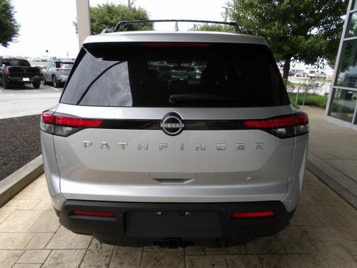 2025 Nissan Pathfinder SV 4WD