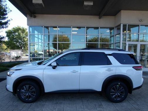 2025 Nissan Pathfinder SV 4WD
