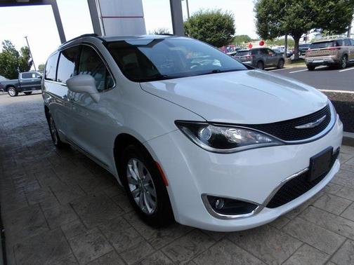 2018 Chrysler Pacifica Touring-L Plus