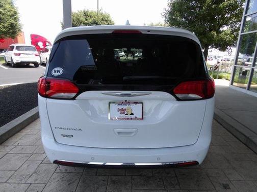 2018 Chrysler Pacifica Touring-L Plus