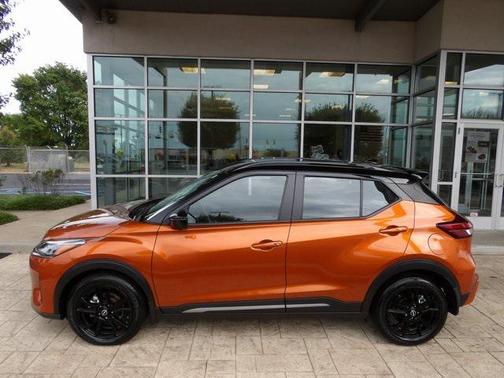2024 Nissan Kicks SR