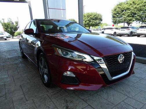 2022 Nissan Altima 2.5 SV