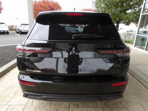 2025 Mitsubishi Outlander ES 2.5 S-AWC