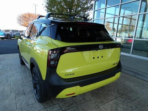 2026 Nissan Kicks SR