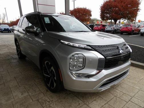 2025 Mitsubishi Outlander PHEV SEL