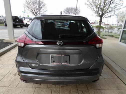 2025 Nissan Kicks S