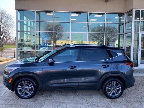 Gravity Gray 2023 Kia Seltos S
