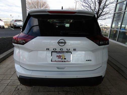 2026 Nissan Rogue Dark Armor