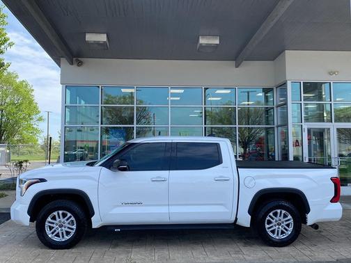 White 2022 Toyota Tundra SR5