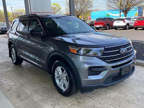 Carbonized Gray Metallic 2023 Ford Explorer XLT