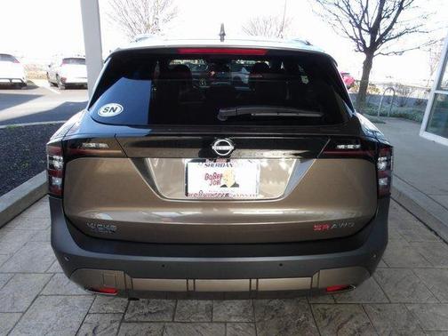 2025 Nissan Kicks SR