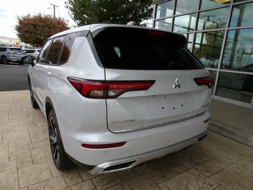 2025 Mitsubishi Outlander PHEV SE S-AWC
