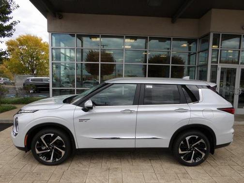 2025 Mitsubishi Outlander PHEV SE S-AWC