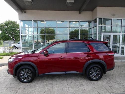 2022 Nissan Pathfinder SV 4WD